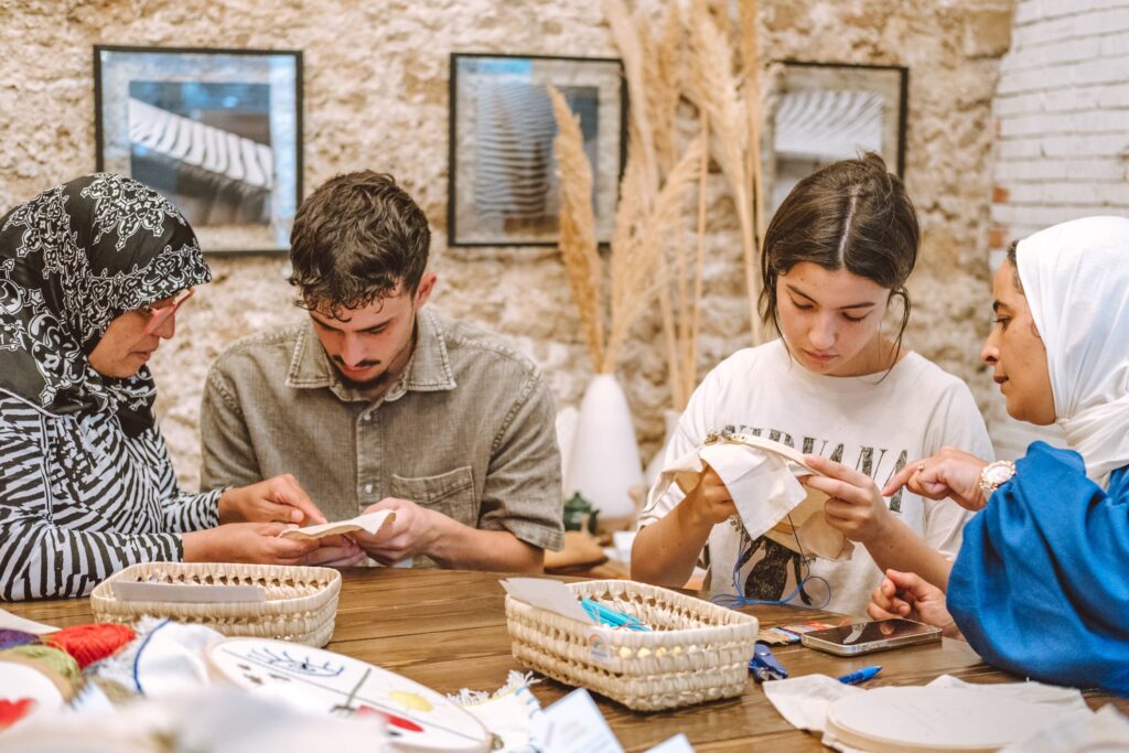atelier-2025-broderie-selection-2-min